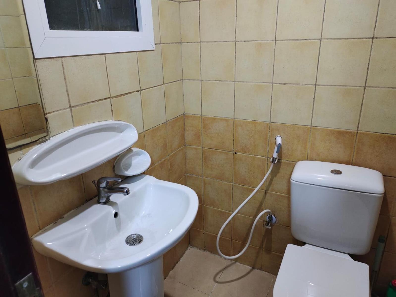Arnim Suite - 3 Bedrooms Apartment Шарджа Экстерьер фото