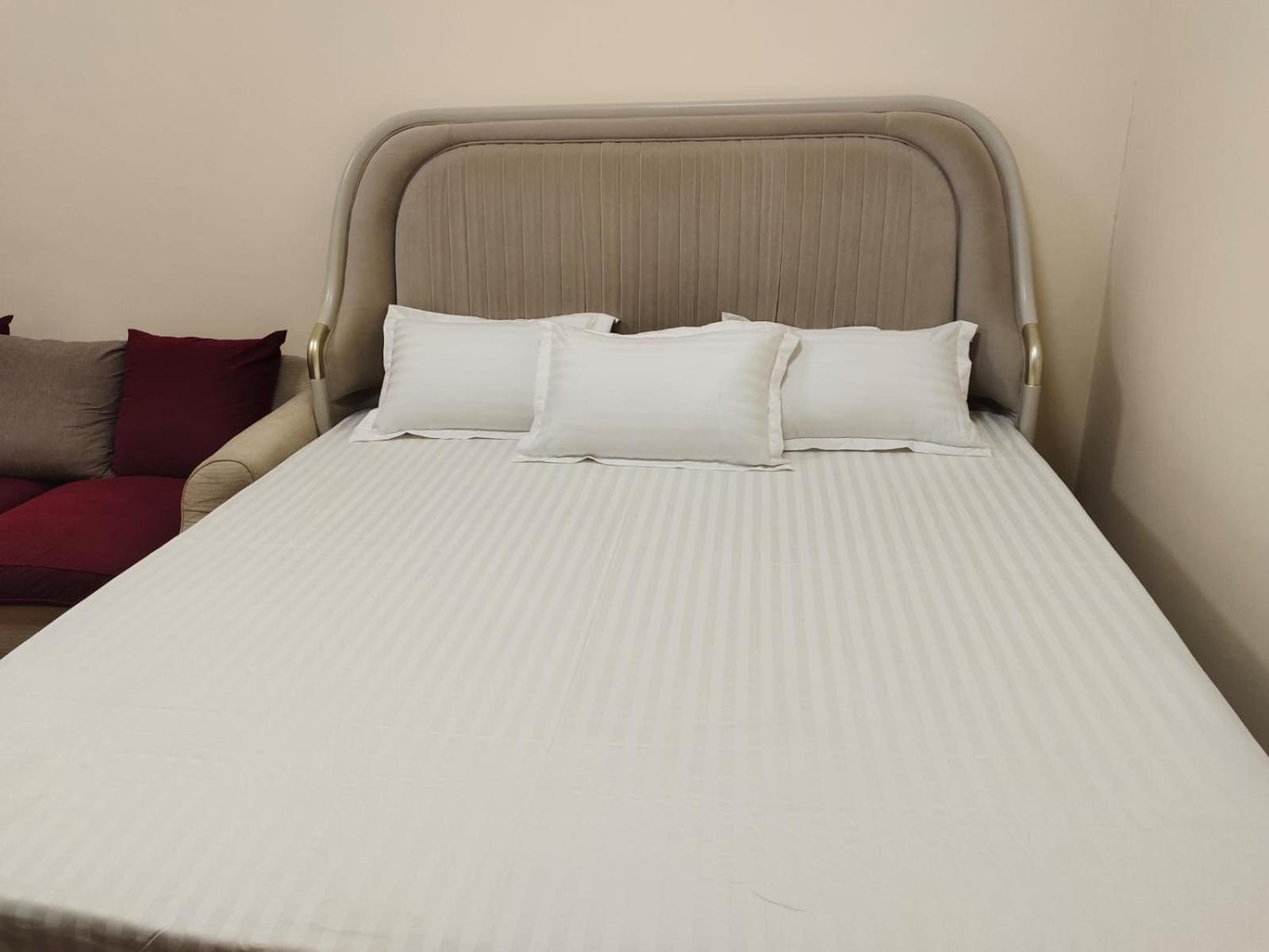 Arnim Suite - 3 Bedrooms Apartment Шарджа Экстерьер фото